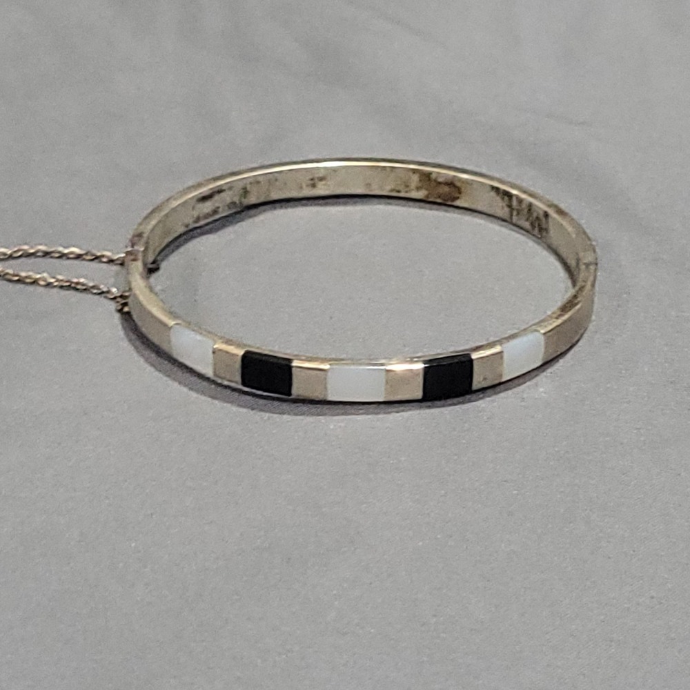 Sterling Silver 925 Bangle with Onyx & Mother of Pearl